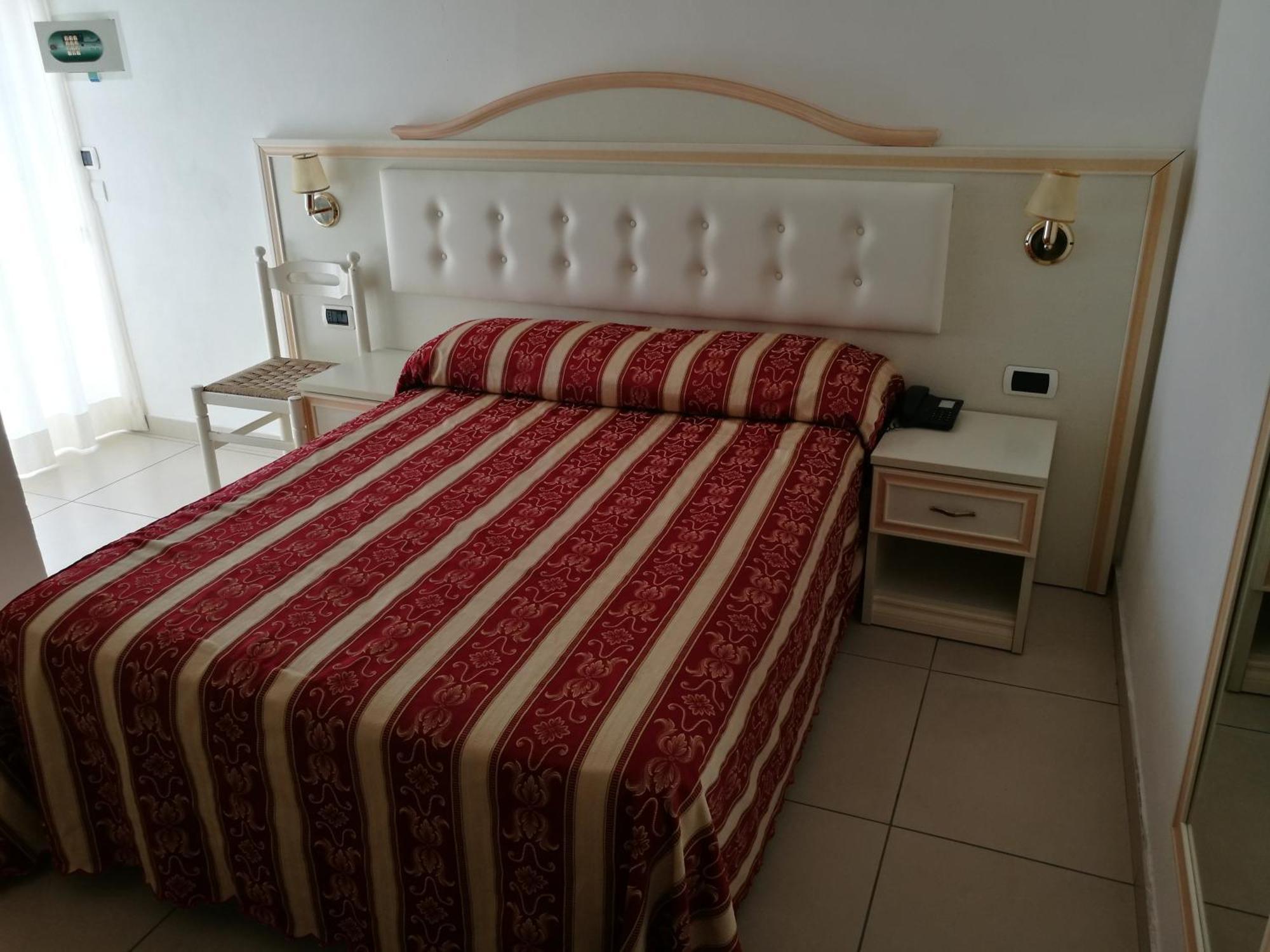 Hotel Buratti Cervia Camera foto